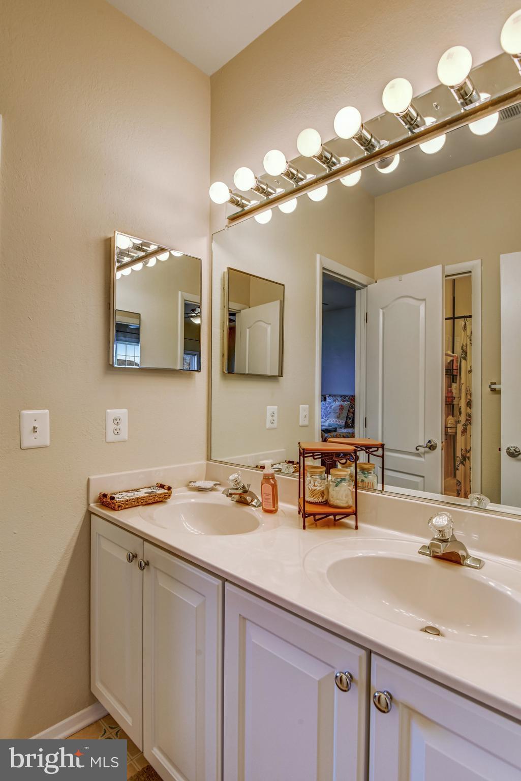 BELMONT BAY - Residential