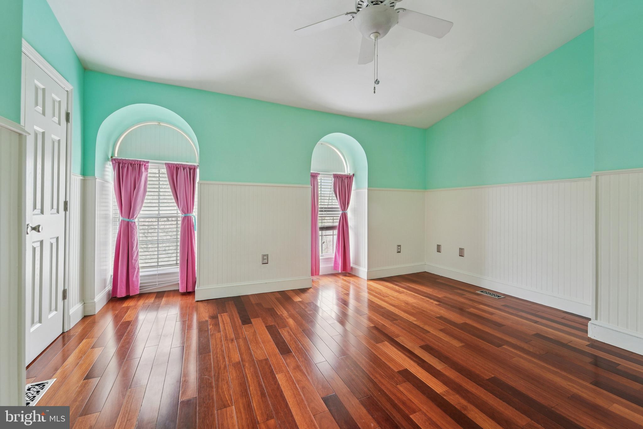 WILLOWCREST - Residential