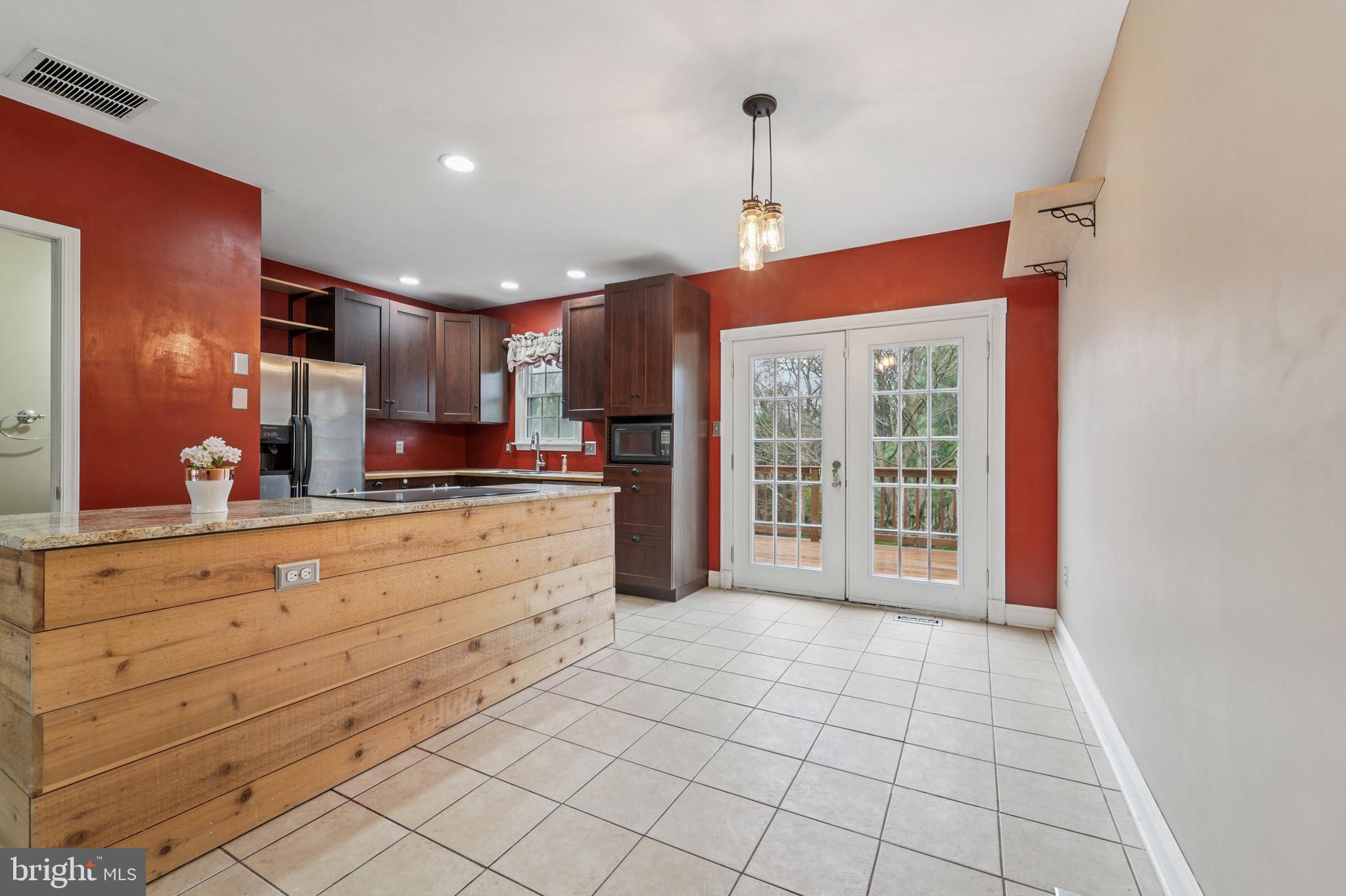 WILLOWCREST - Residential