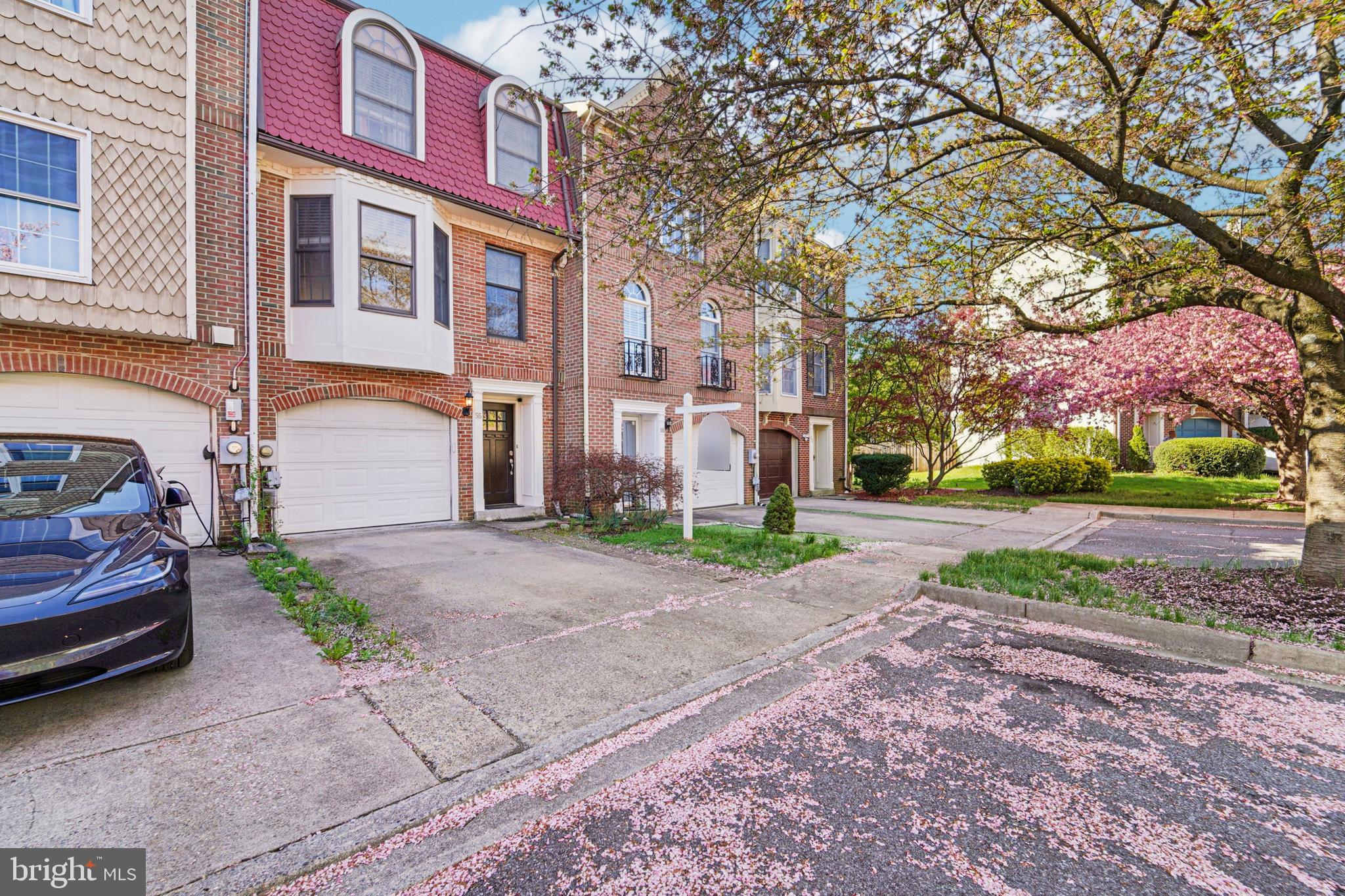 WILLOWCREST - Residential