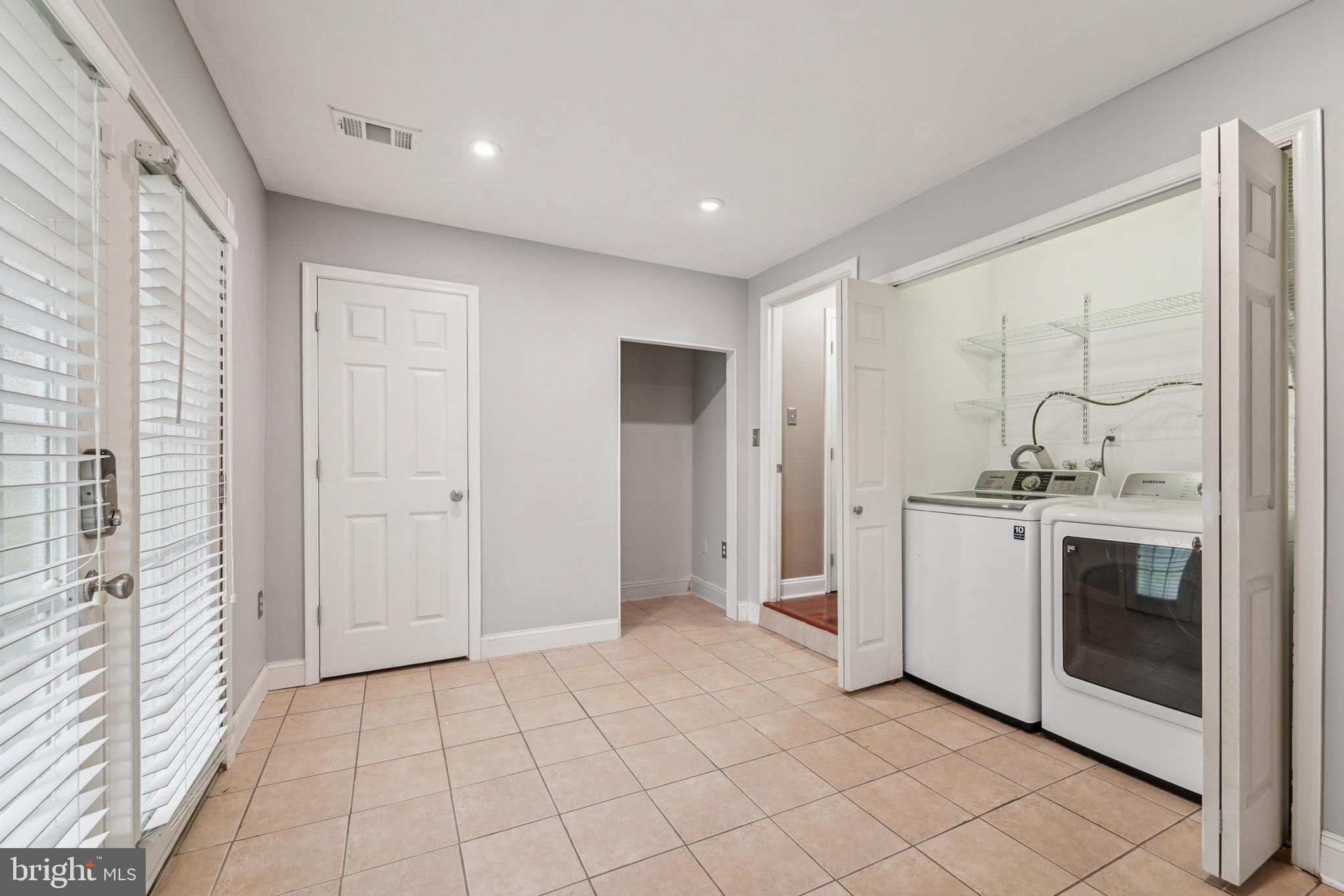 WILLOWCREST - Residential