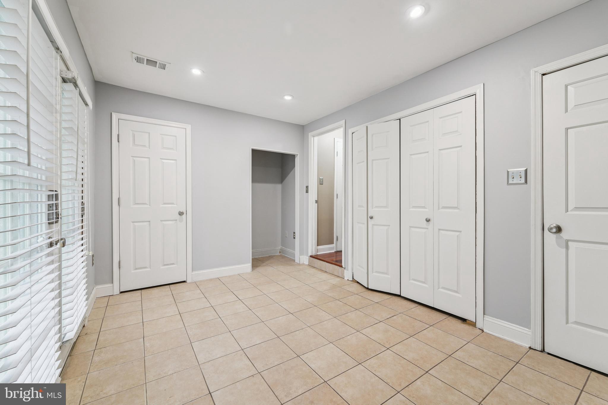 WILLOWCREST - Residential