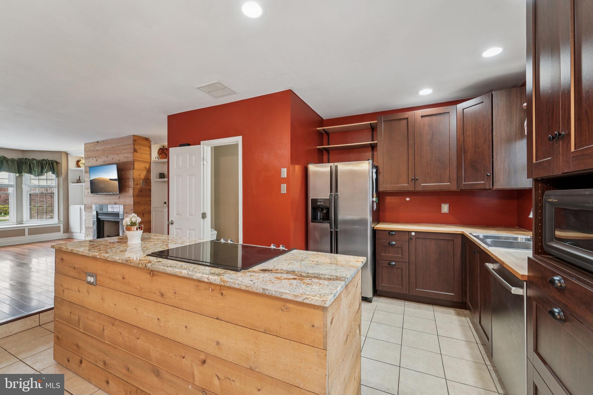 WILLOWCREST - Residential