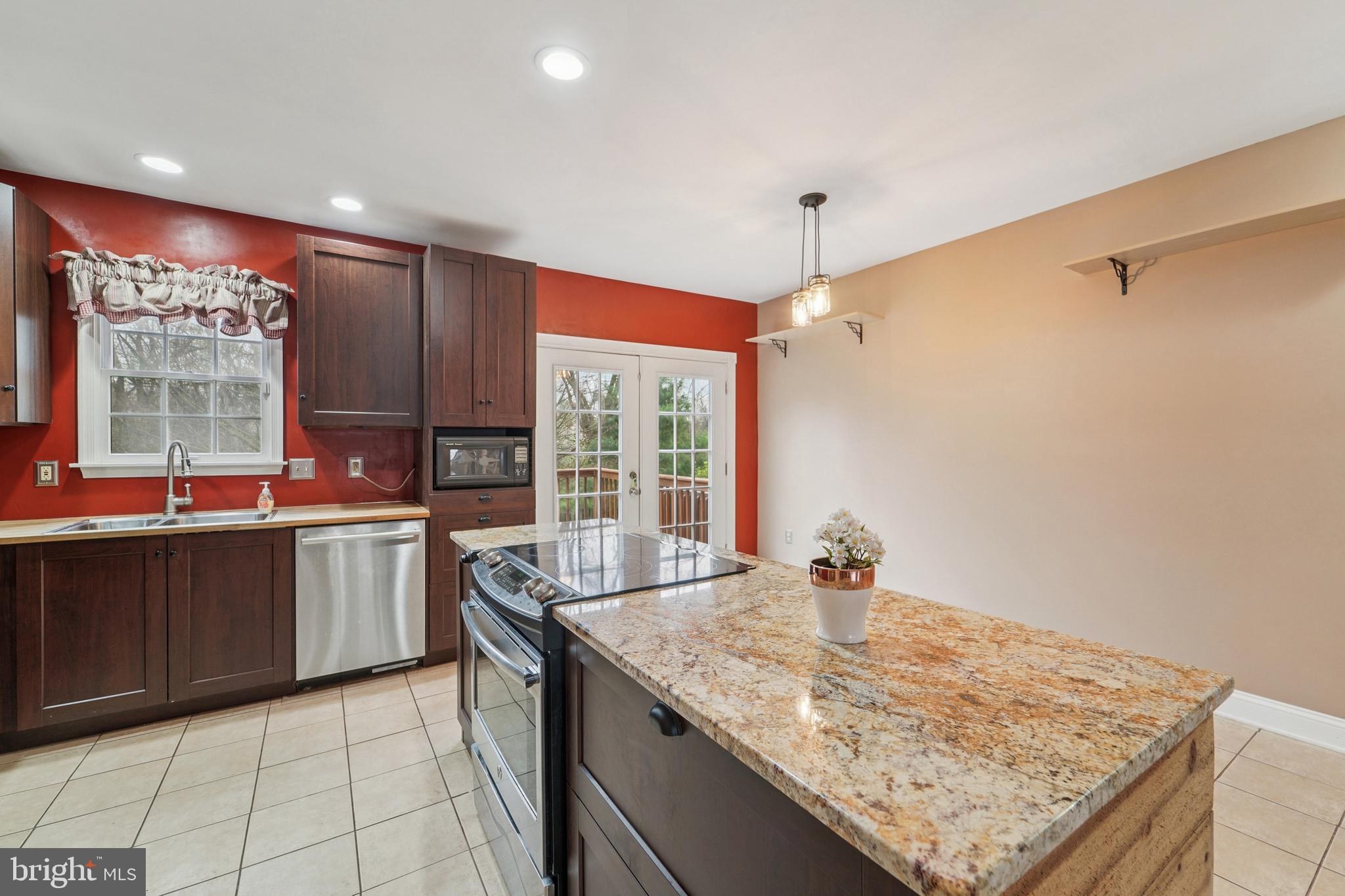 WILLOWCREST - Residential