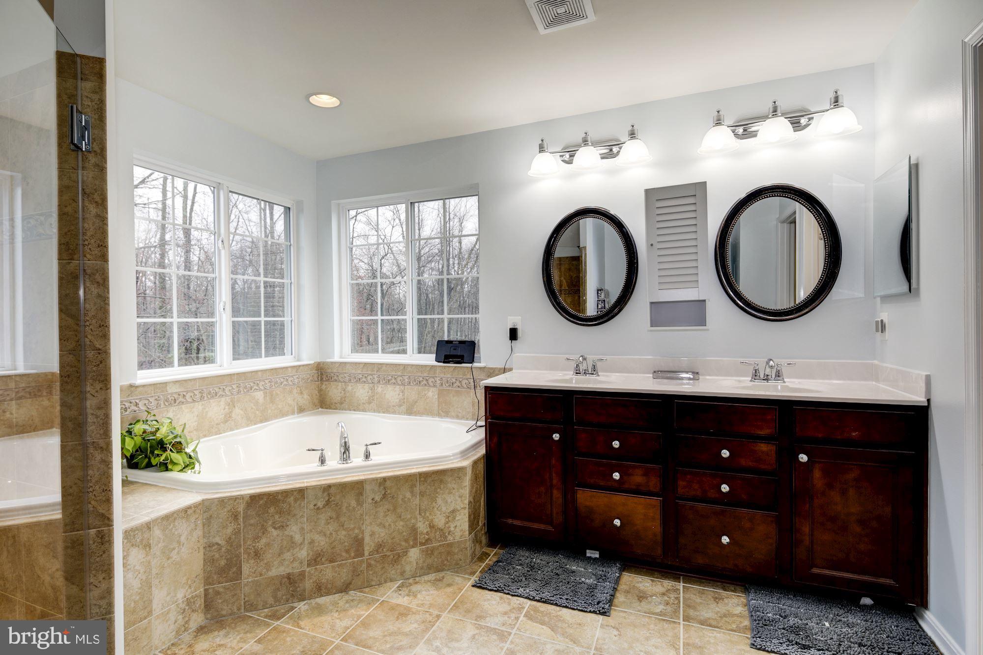 BROOKWOOD RUN - Residential