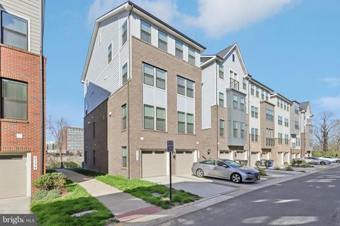 Photo of 2390 Stella Place, ALEXANDRIA, VA 22303 (MLS # VAFX2298806)