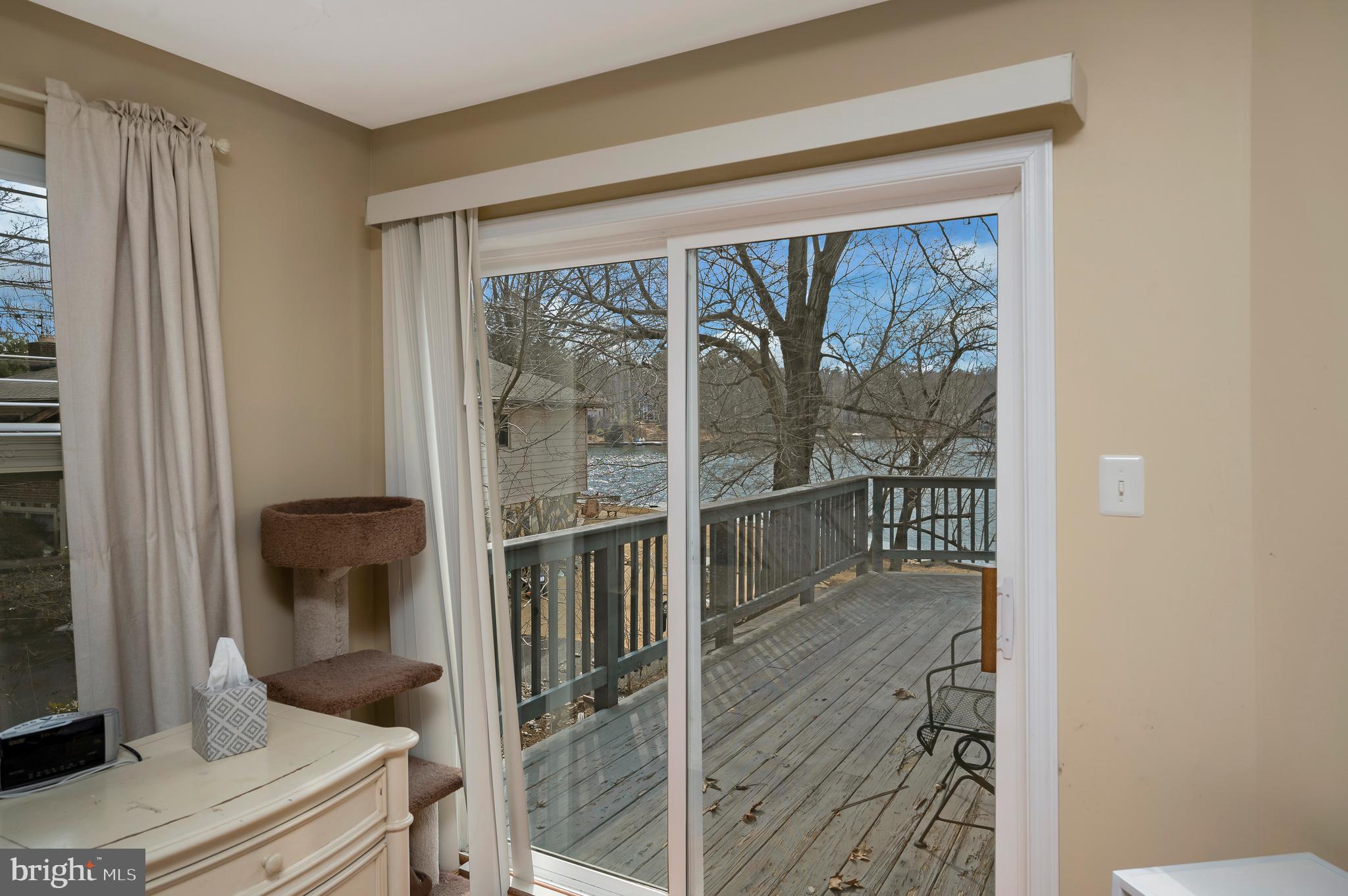 LAKE OF THE WOODS - Residential