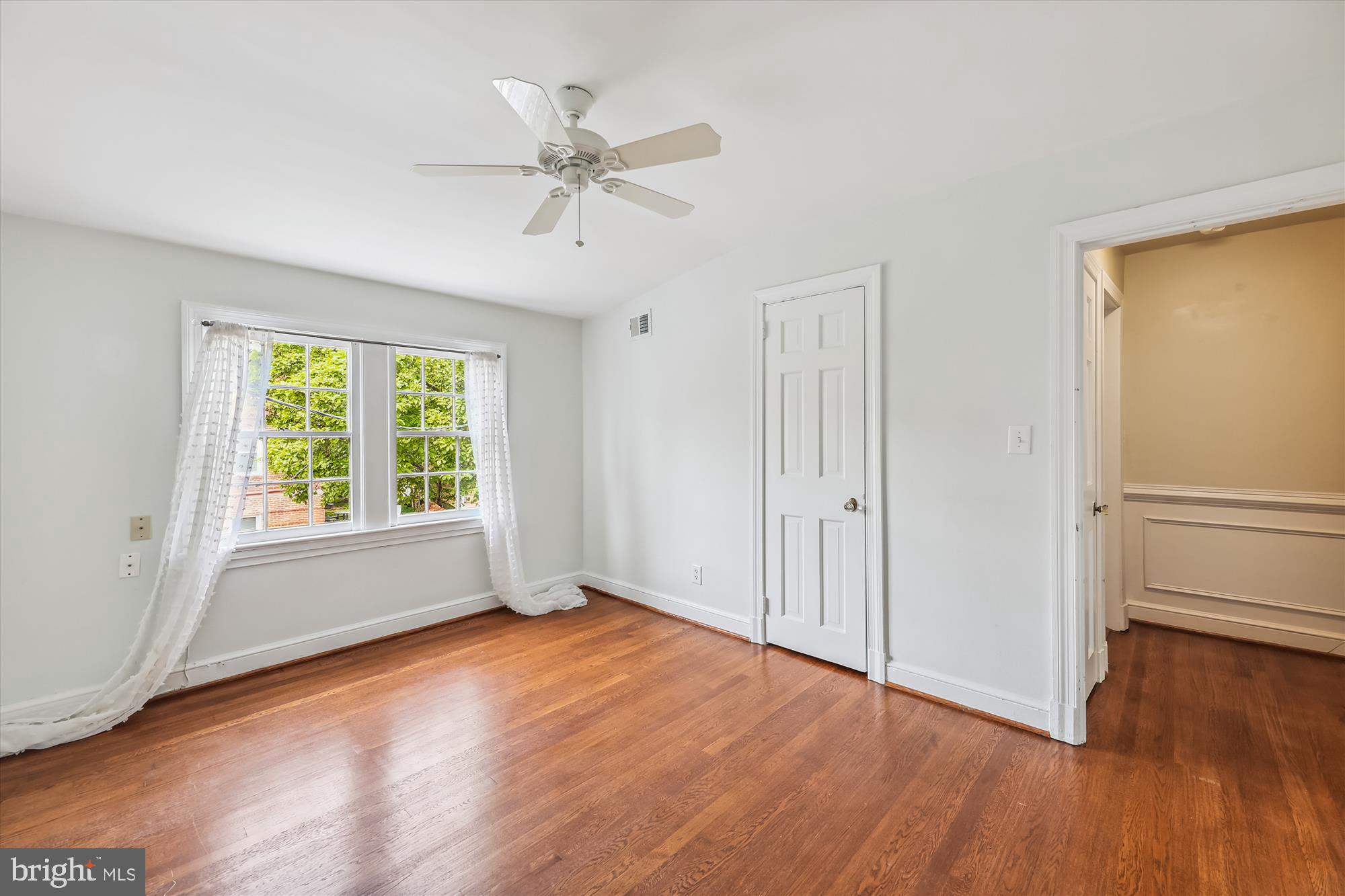 YATES GARDENS - Residential Lease