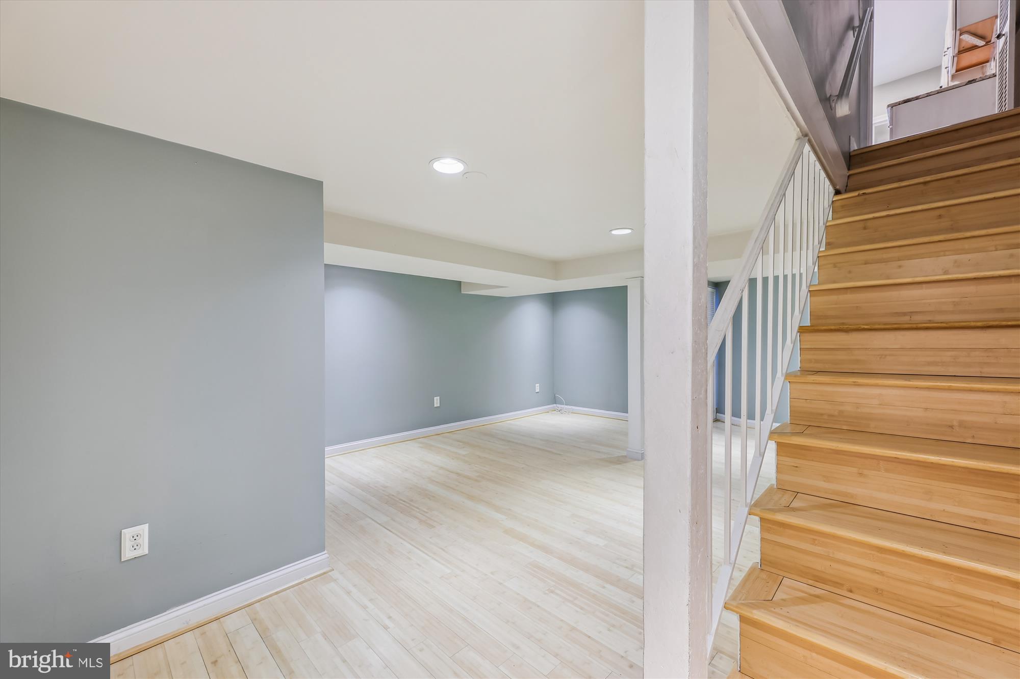 YATES GARDENS - Residential Lease