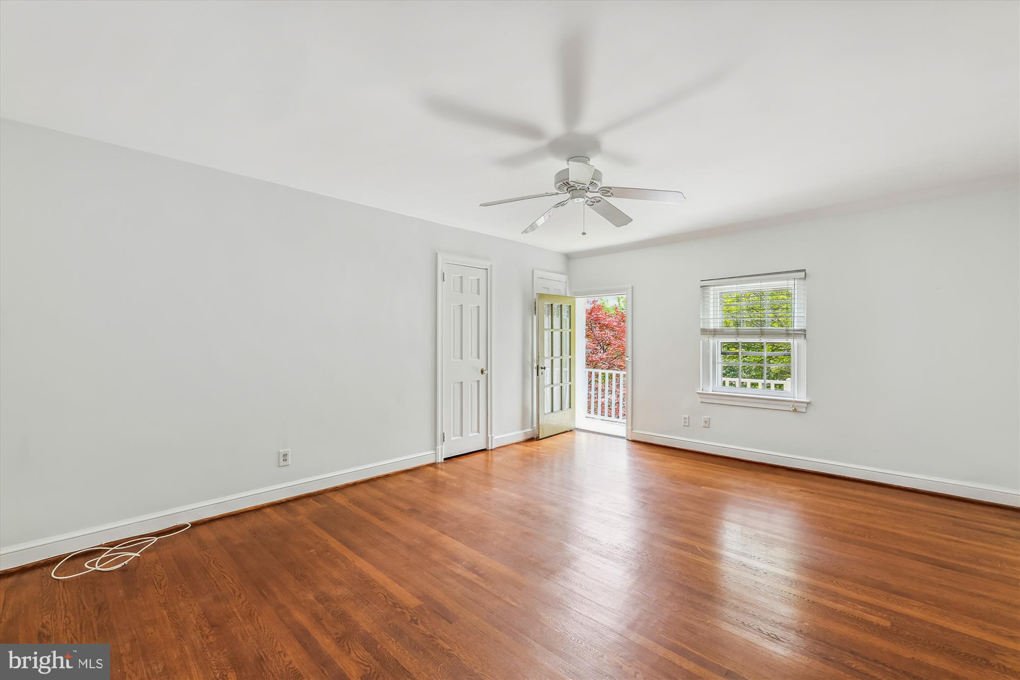 YATES GARDENS - Residential Lease