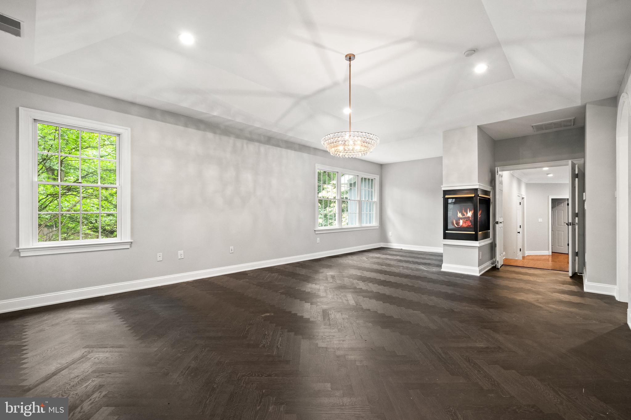 ARLINGWOOD - Residential