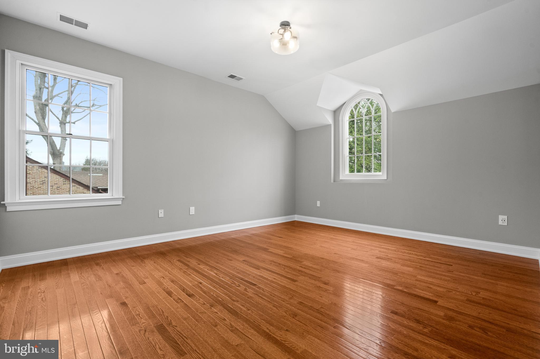 ARLINGWOOD - Residential