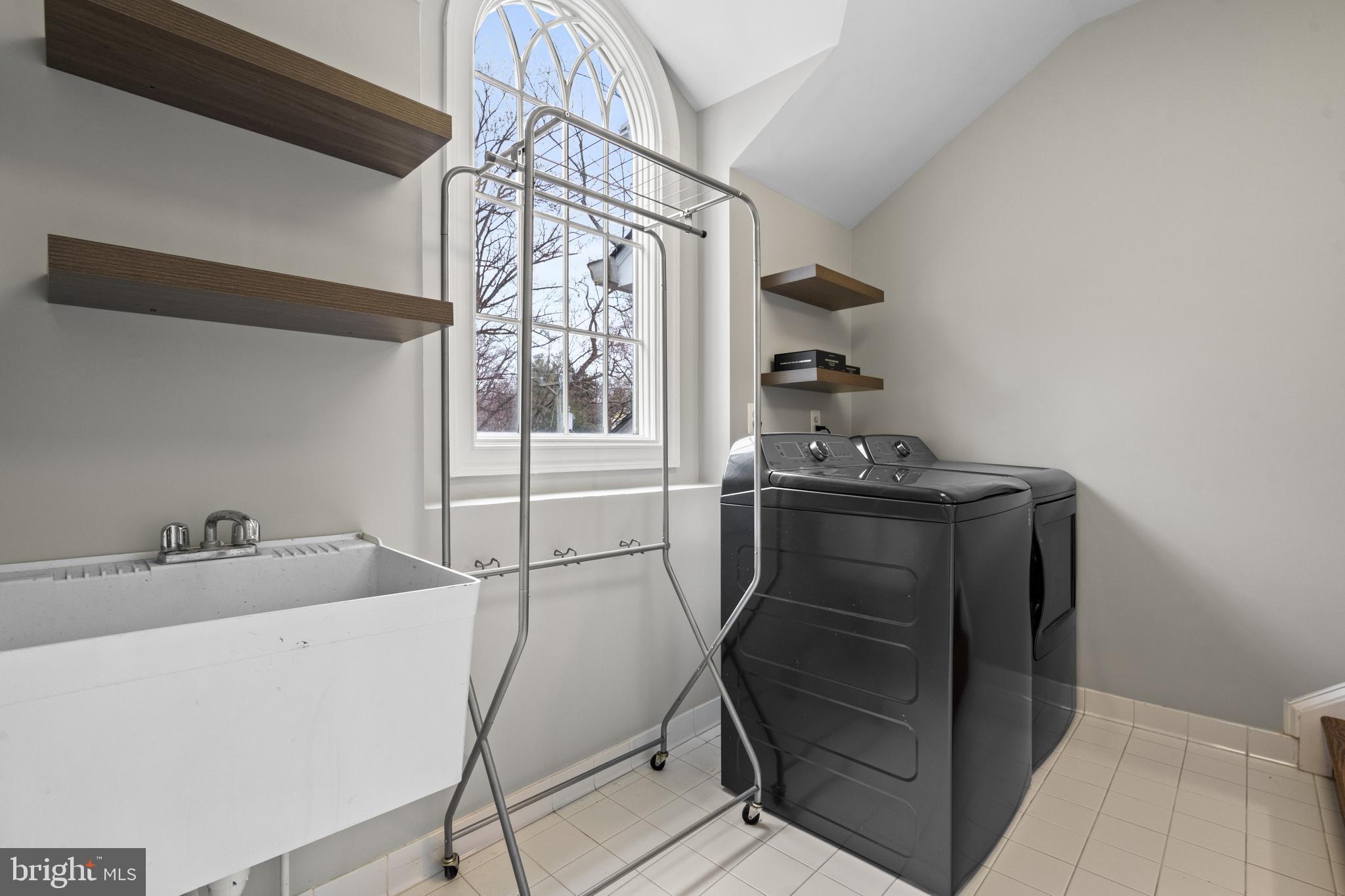 ARLINGWOOD - Residential