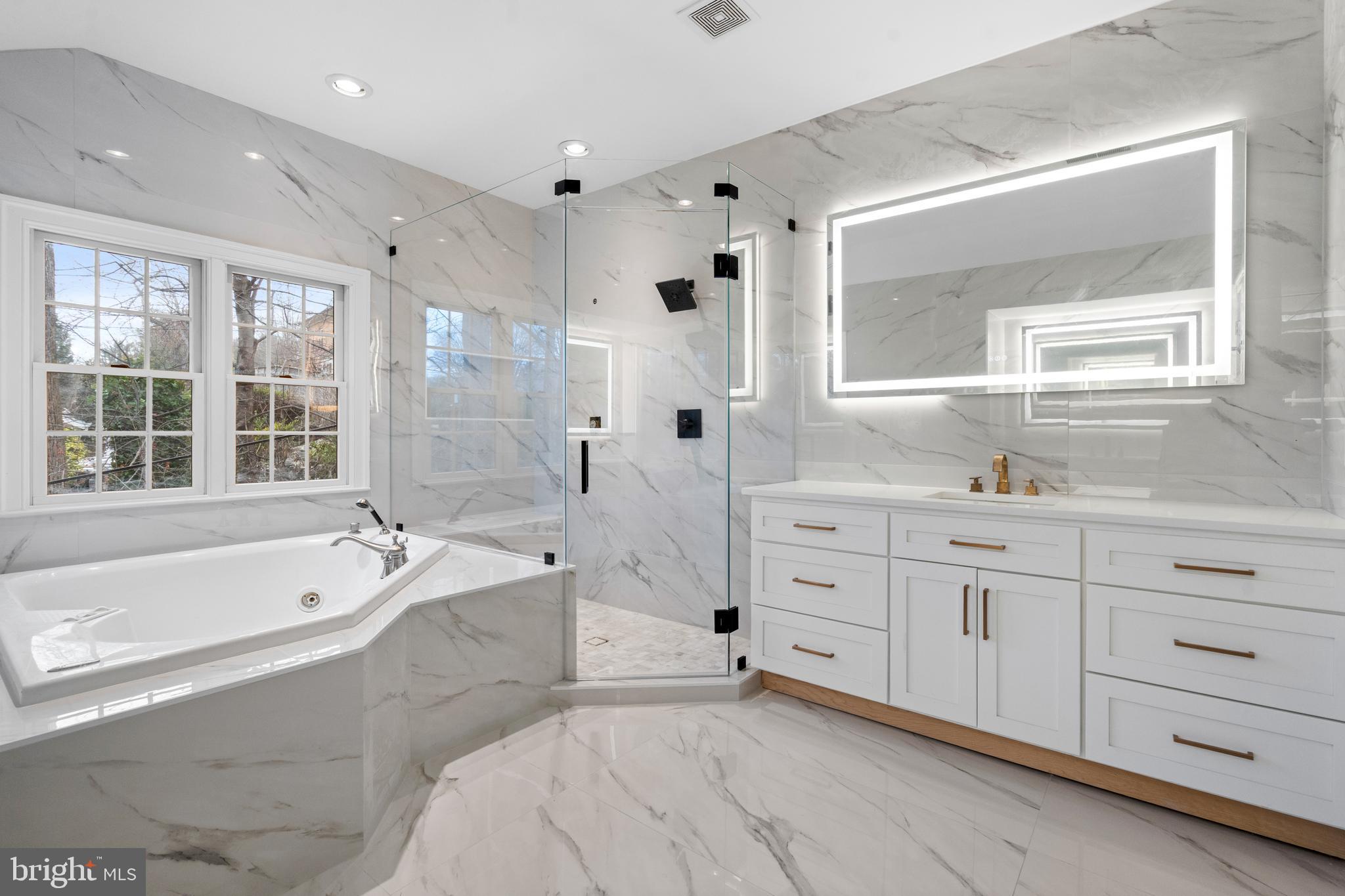 ARLINGWOOD - Residential