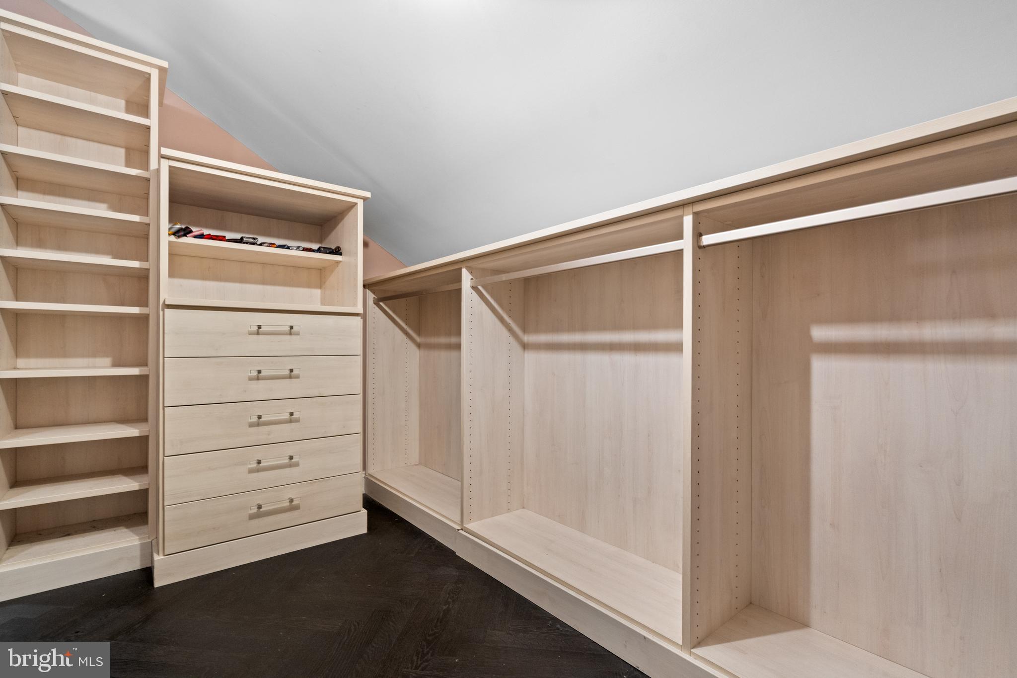 ARLINGWOOD - Residential