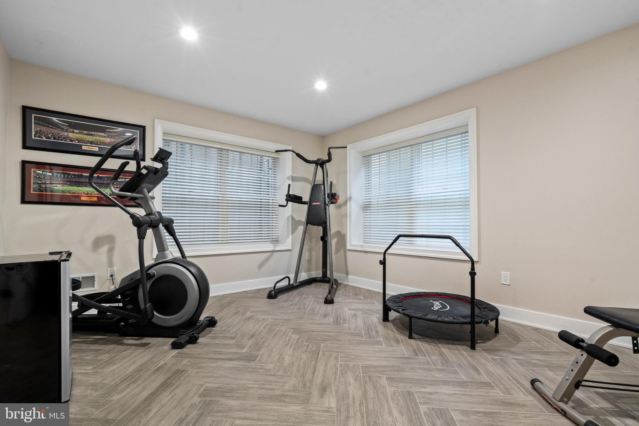 ARLINGWOOD - Residential