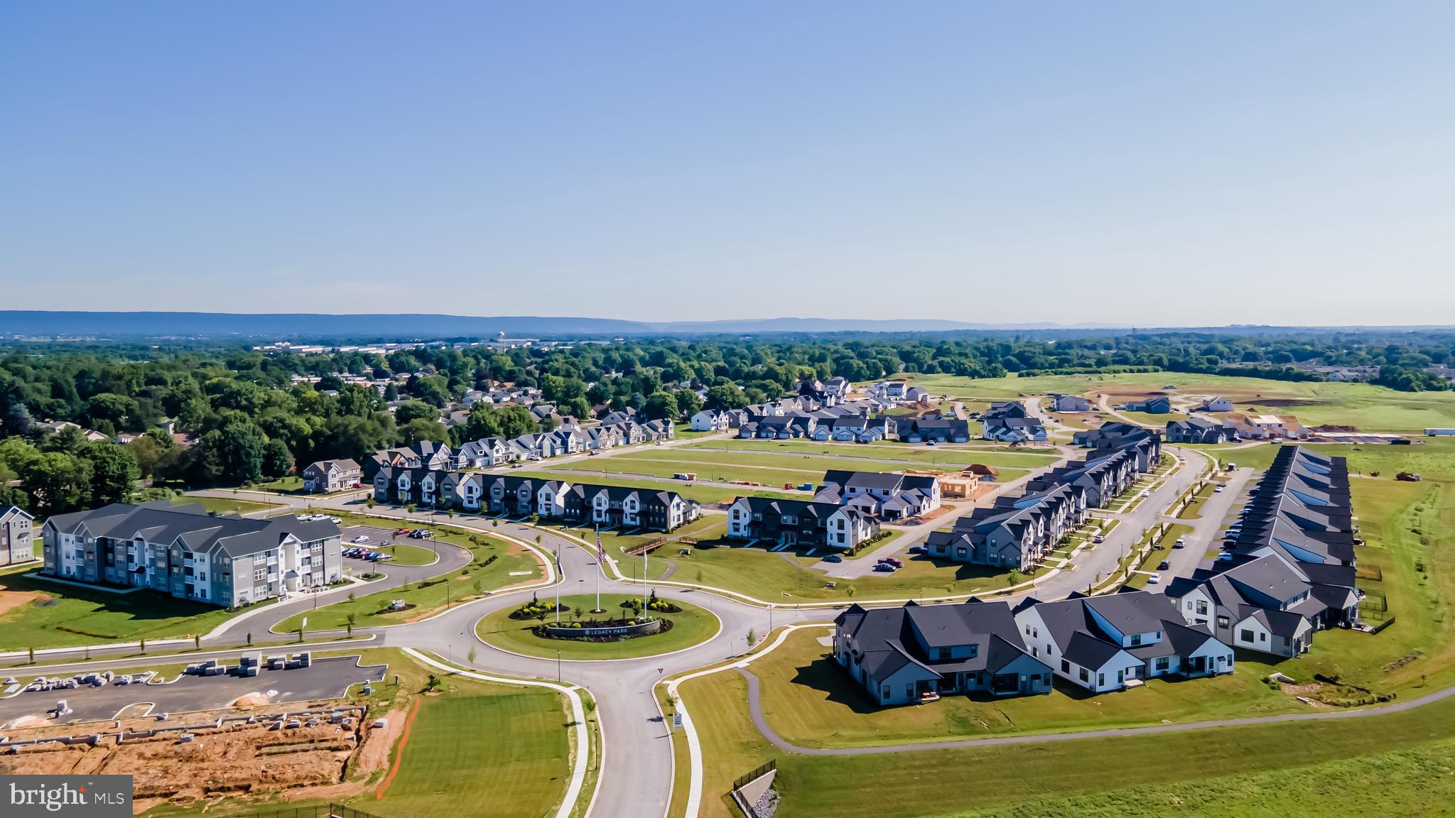 MADISON COURT - Residential