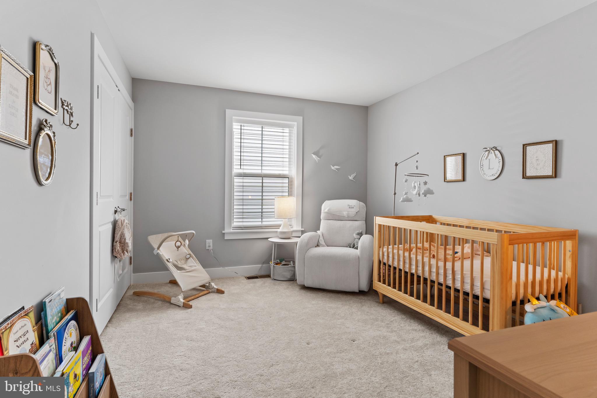 MADISON COURT - Residential
