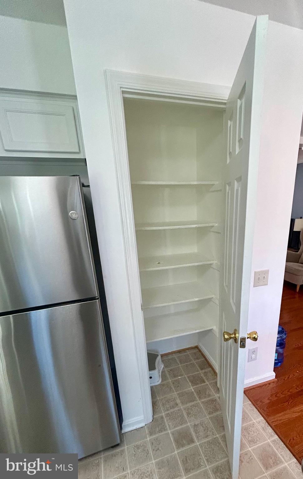 ENGLAND RUN TOWNHOUSES - Residential Lease