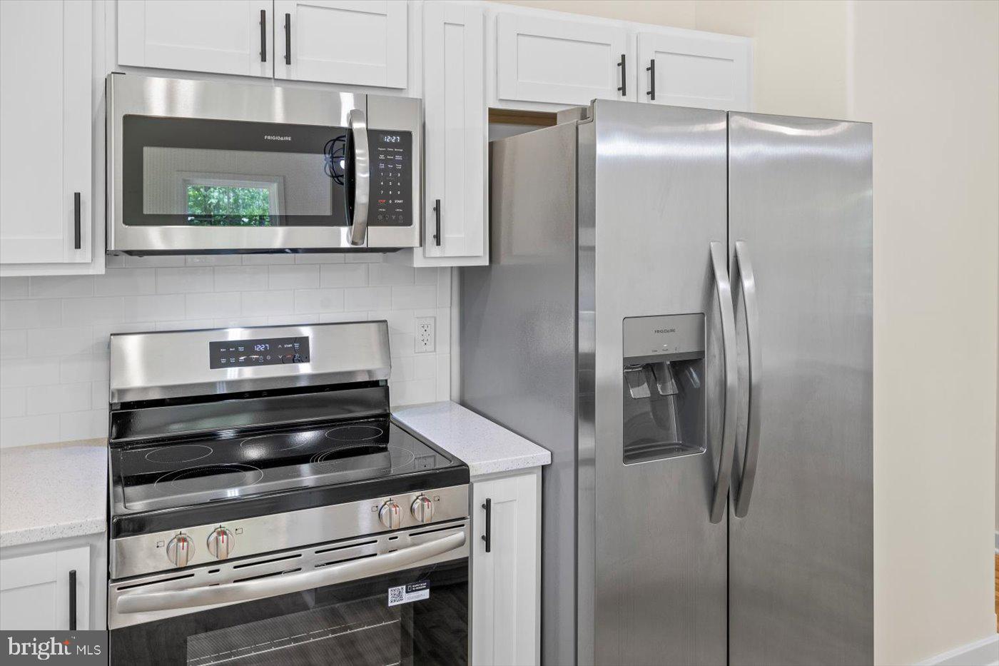 PRESIDENTIAL LAKES - Residential