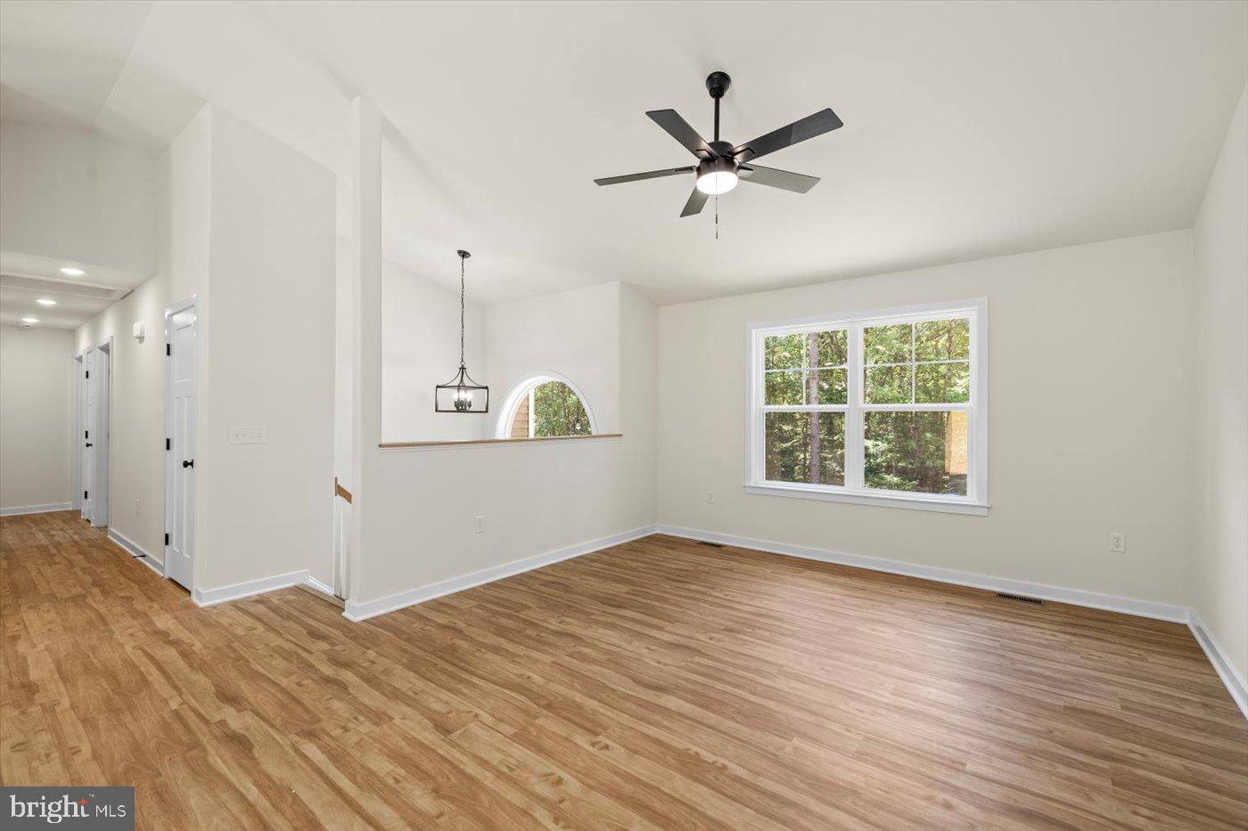 PRESIDENTIAL LAKES - Residential