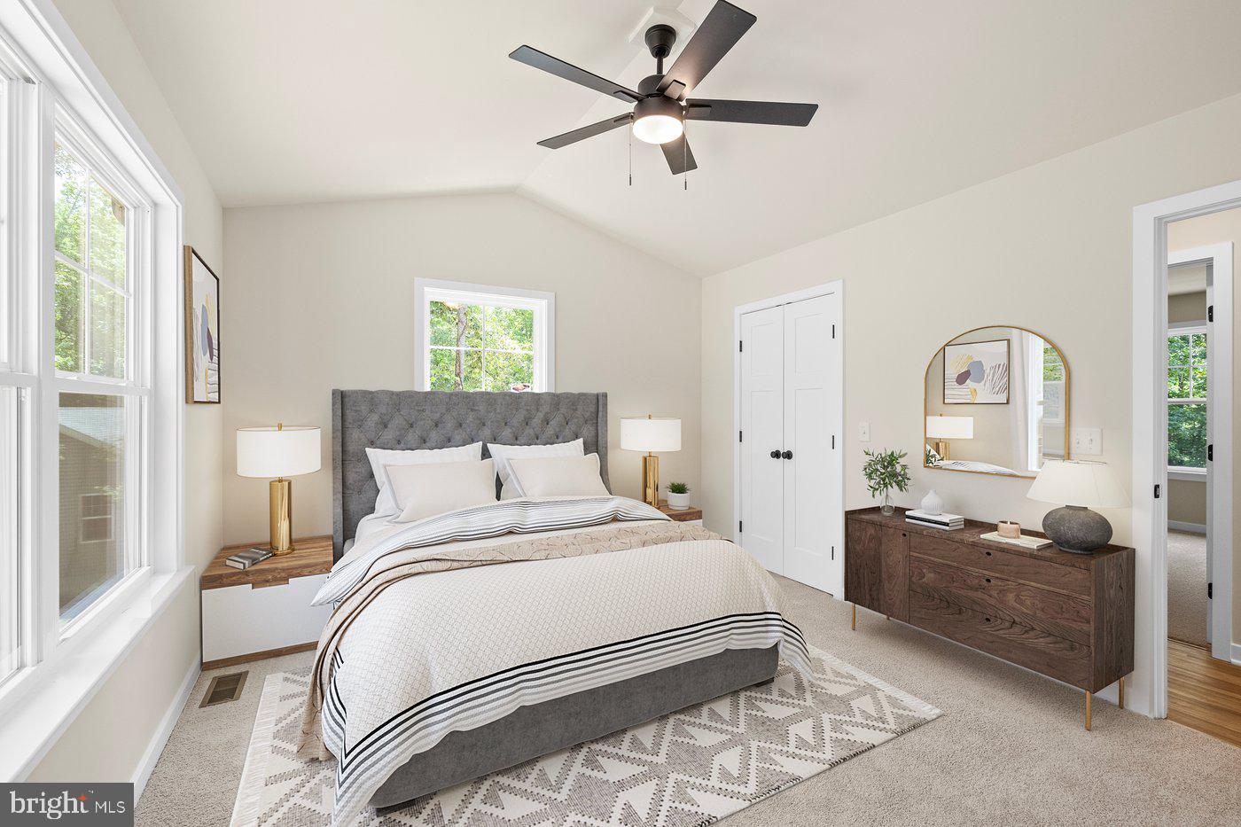 PRESIDENTIAL LAKES - Residential