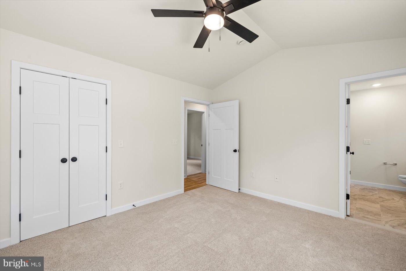 PRESIDENTIAL LAKES - Residential