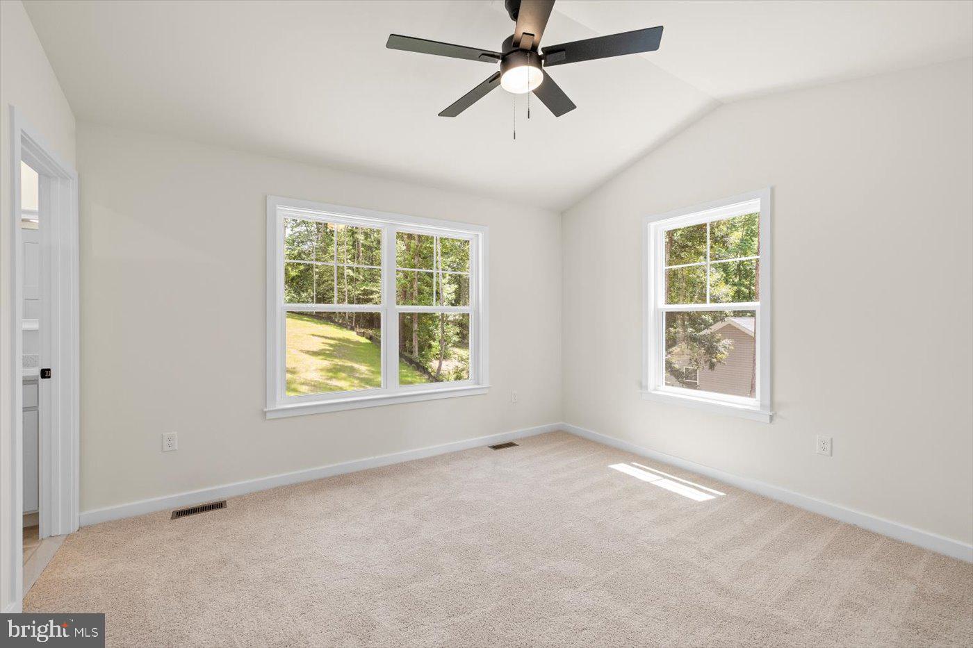 PRESIDENTIAL LAKES - Residential