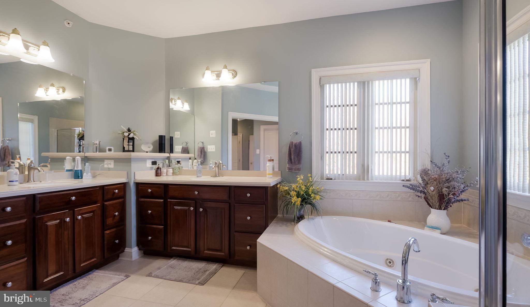 ASHTON RESERVE - Residential