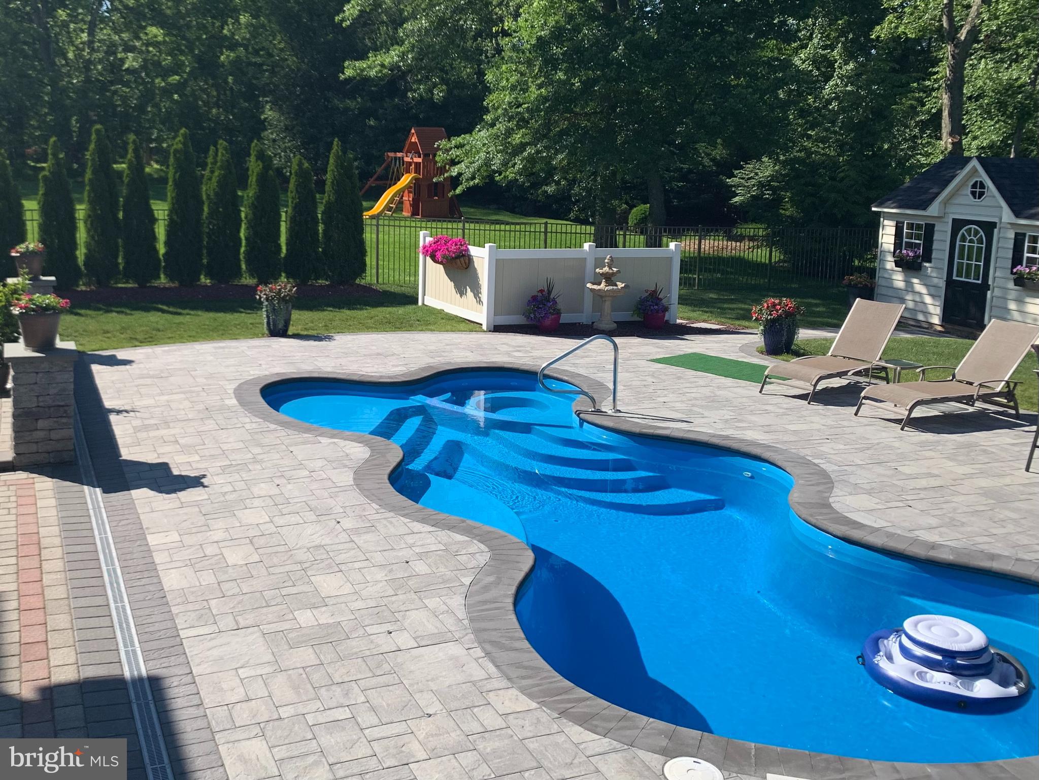 ASHTON RESERVE - Residential