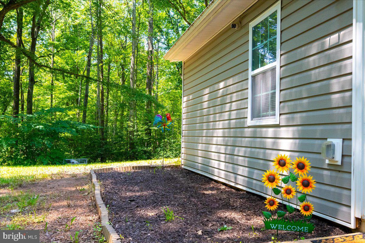 12350 ROSELAWN LANE