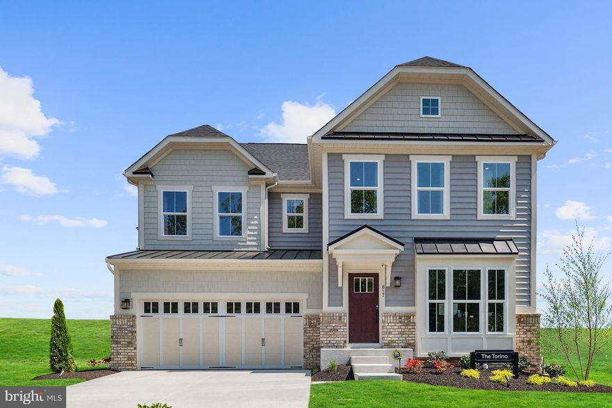 To be built Torino floorplan at Scenic Manor.  Other floorplans available, please visit our Model home for more information.  Photo images are representative.