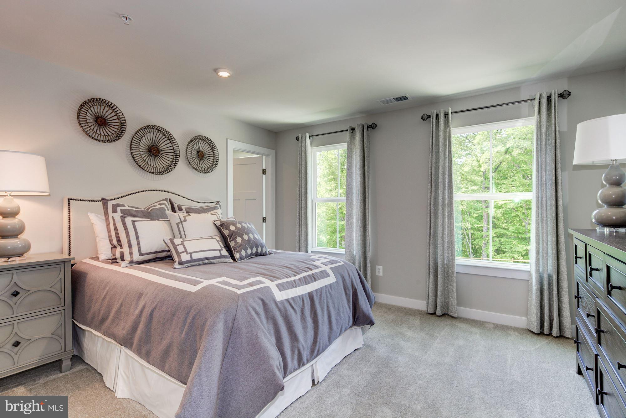 OVERLOOK AT SCENIC MANOR - Residential