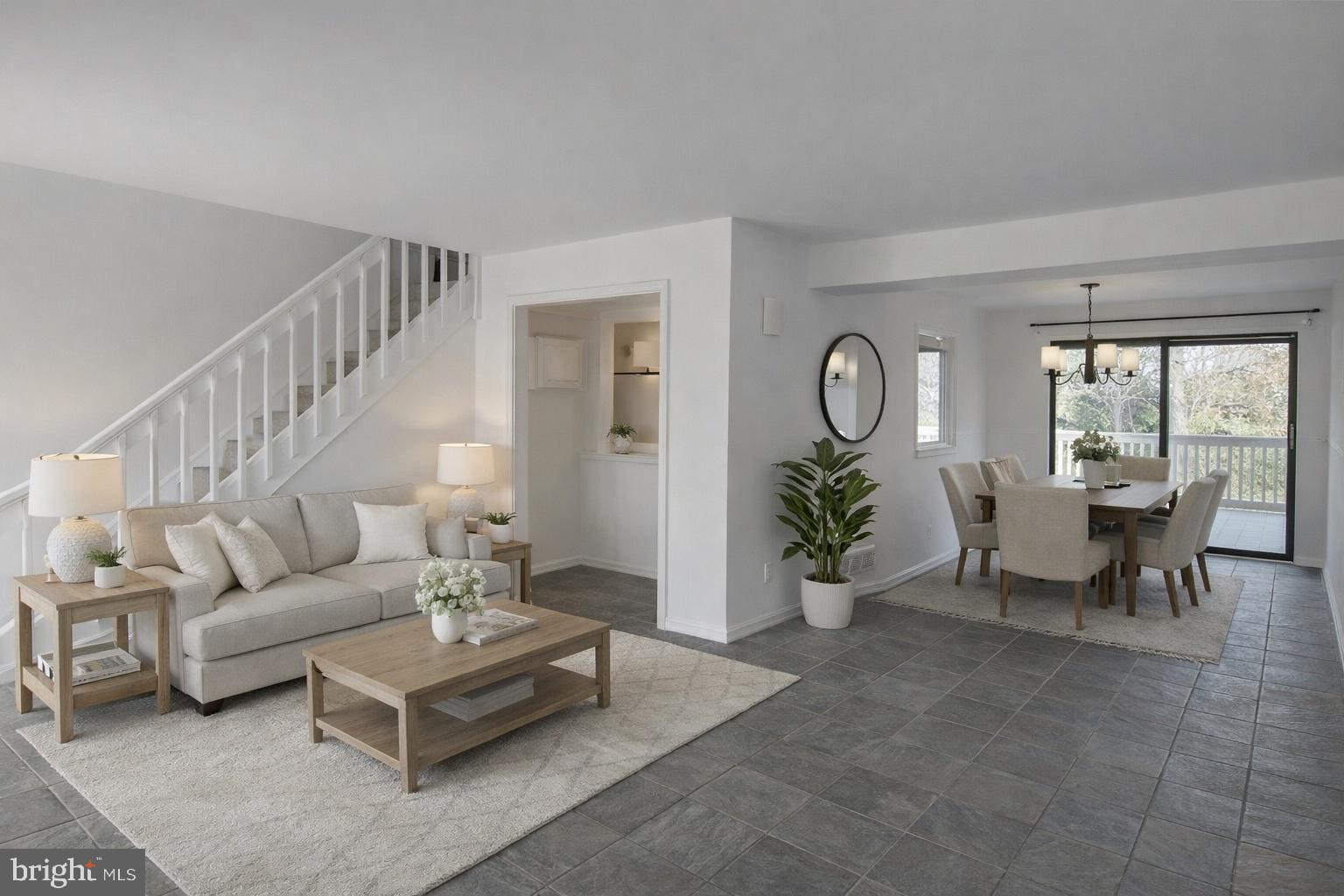 11 S TURNBERRY DRIVE