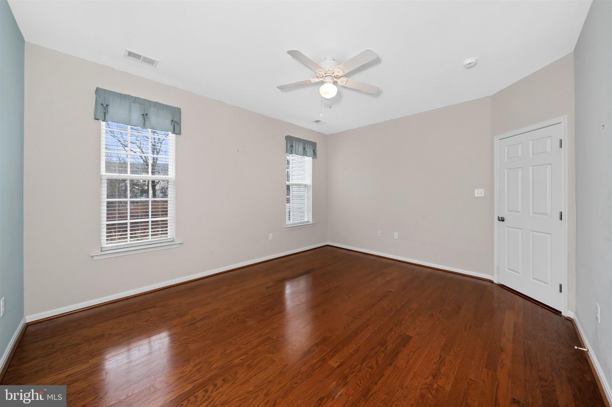 STEEPLE GLENN - Residential