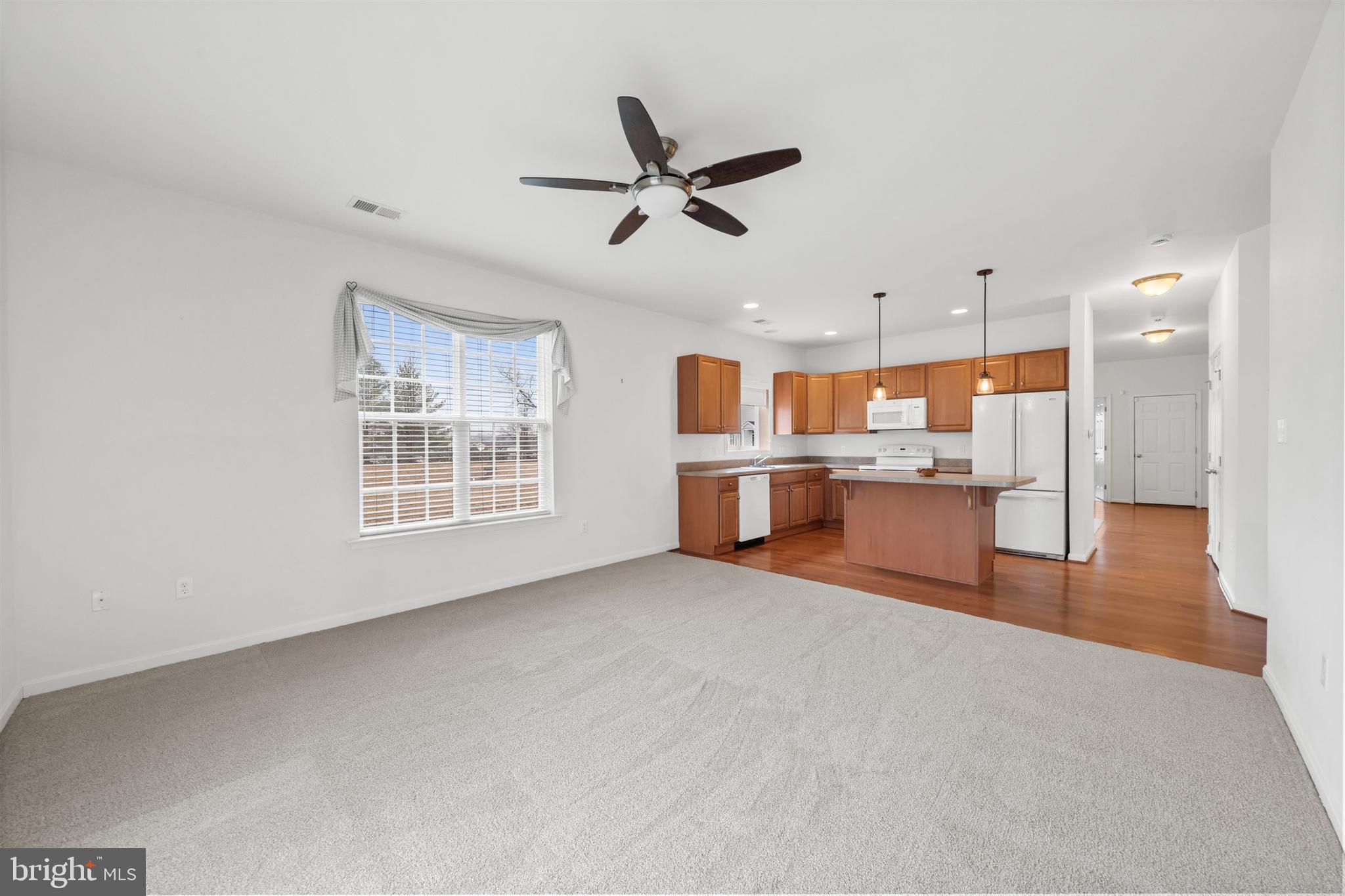 STEEPLE GLENN - Residential