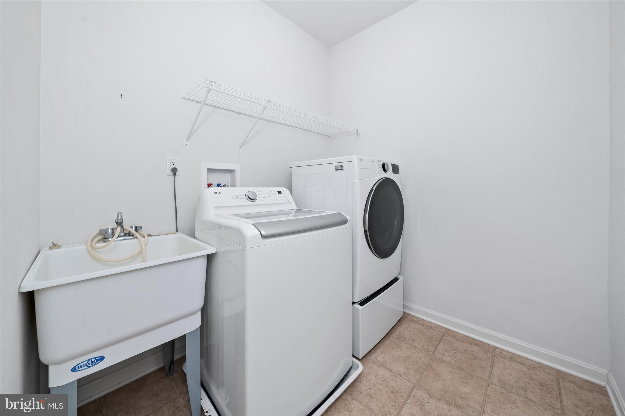 STEEPLE GLENN - Residential