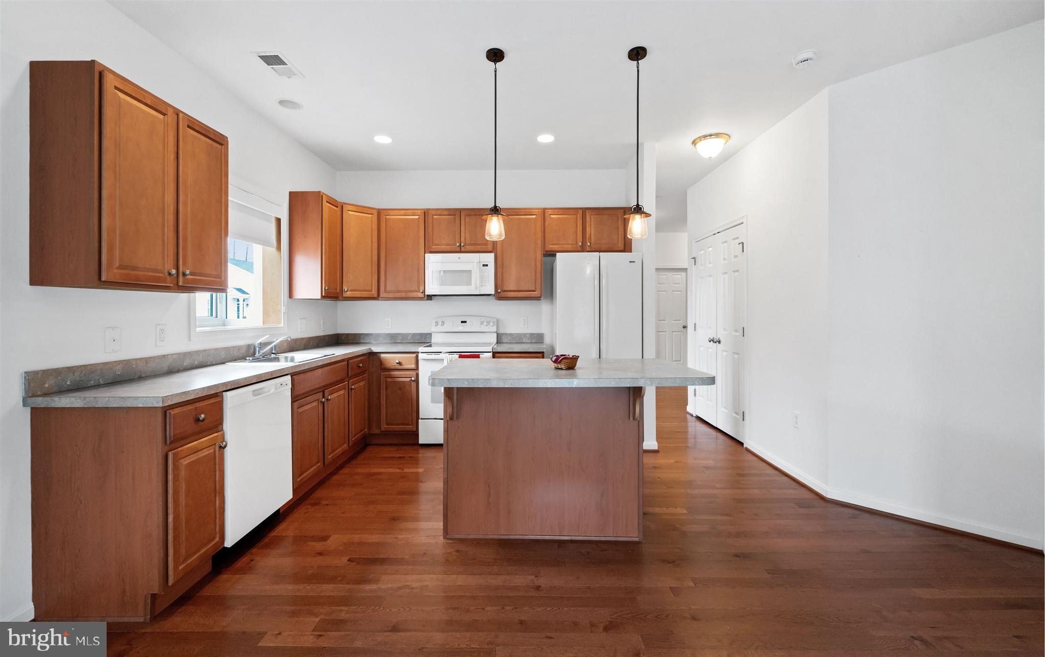 STEEPLE GLENN - Residential