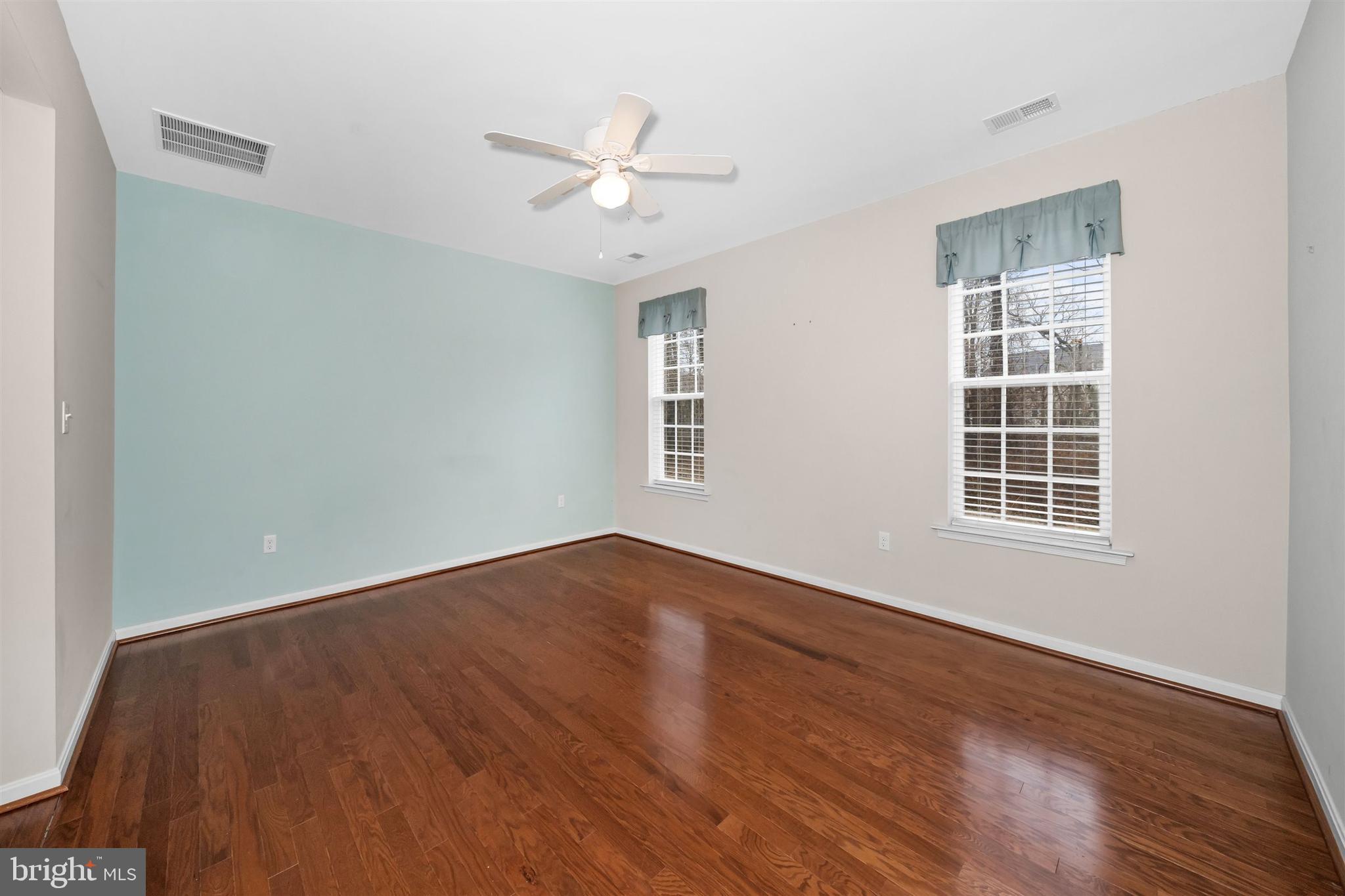 STEEPLE GLENN - Residential