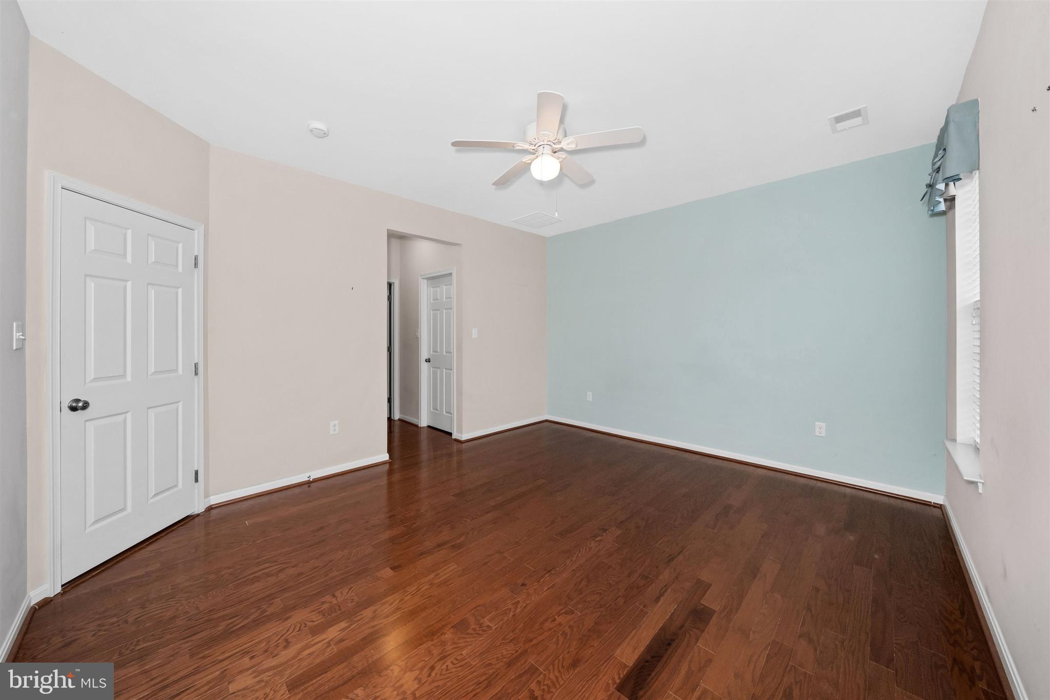 STEEPLE GLENN - Residential