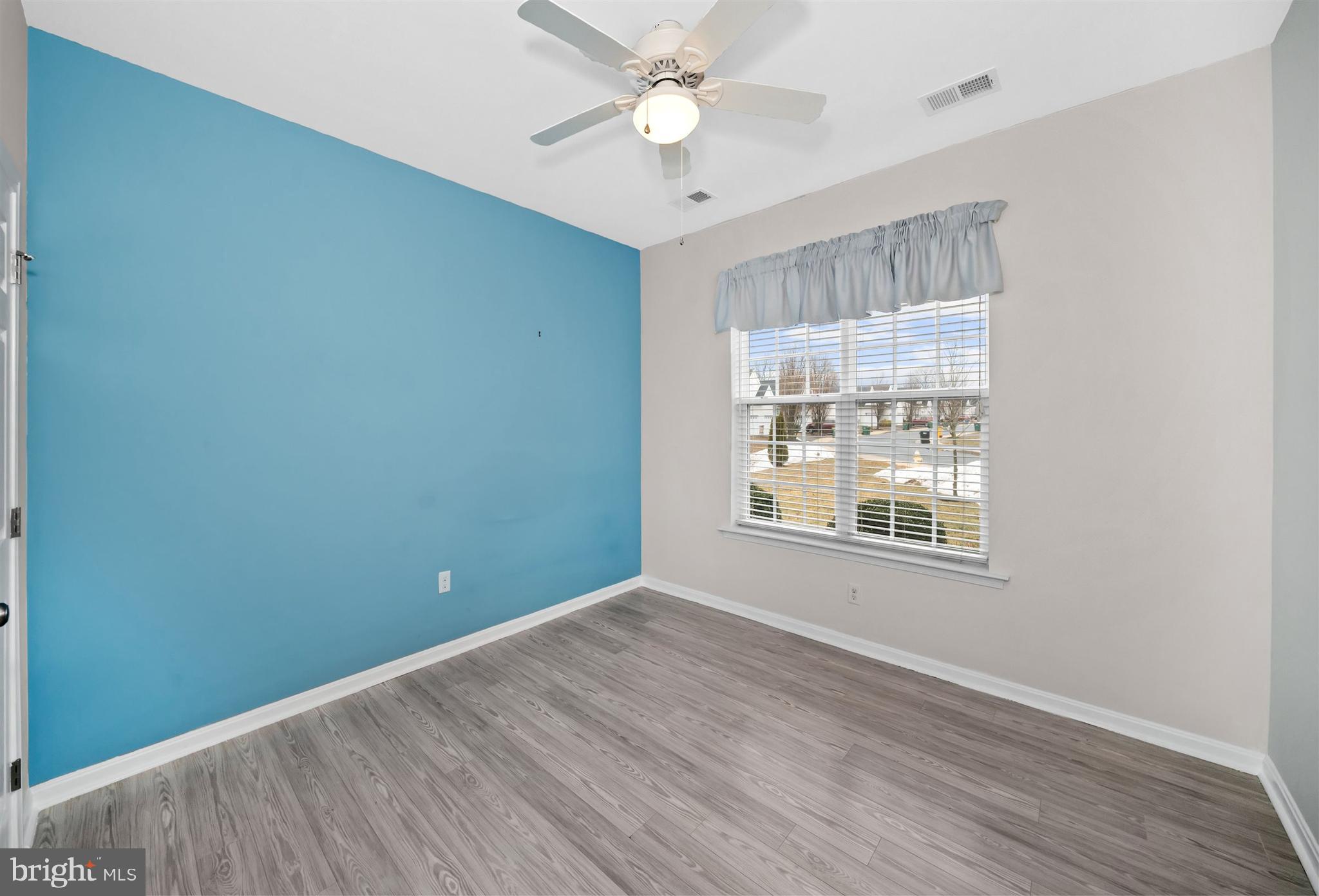 STEEPLE GLENN - Residential