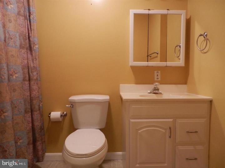 FOXFIELD AT MIDDLETOWN - Residential Lease