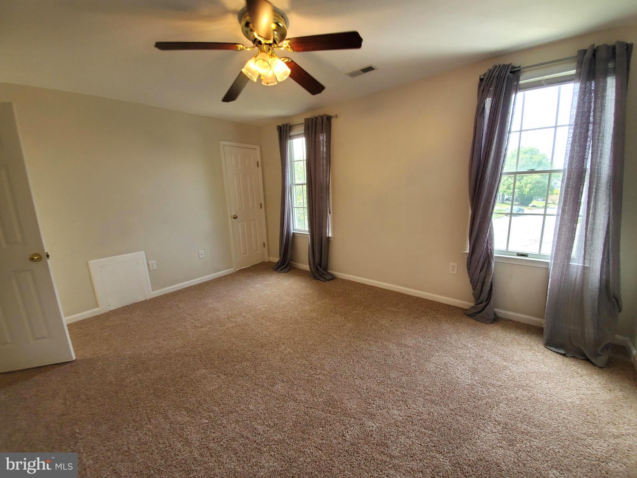 FOXFIELD AT MIDDLETOWN - Residential Lease