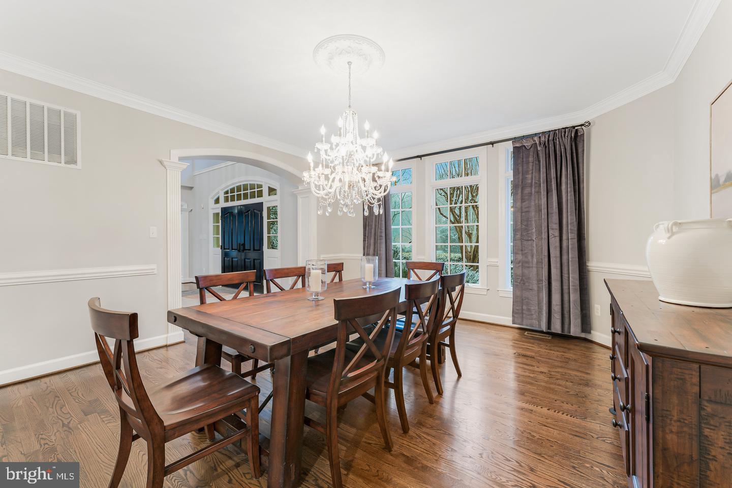 7814 CROWNHURST COURT