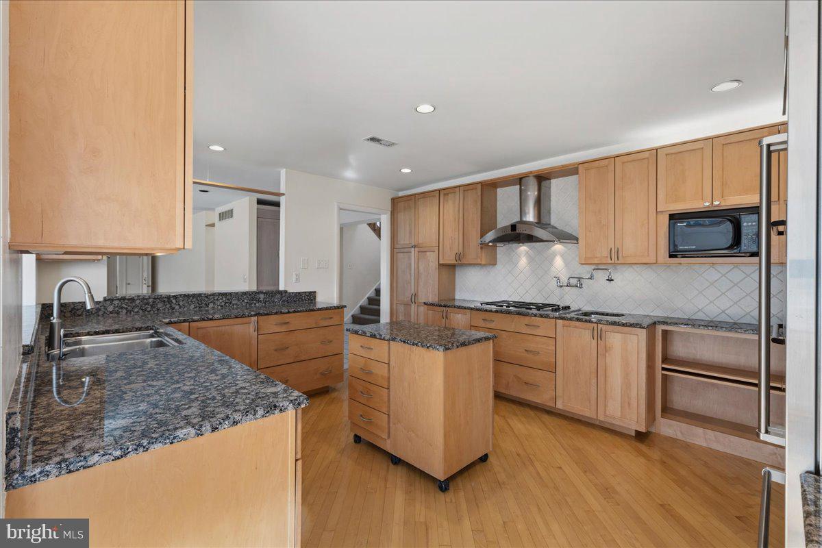 MAPLE GLEN - Residential