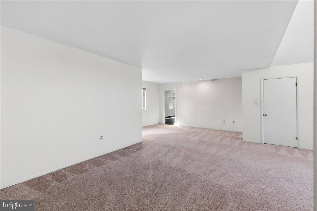 MAPLE GLEN - Residential