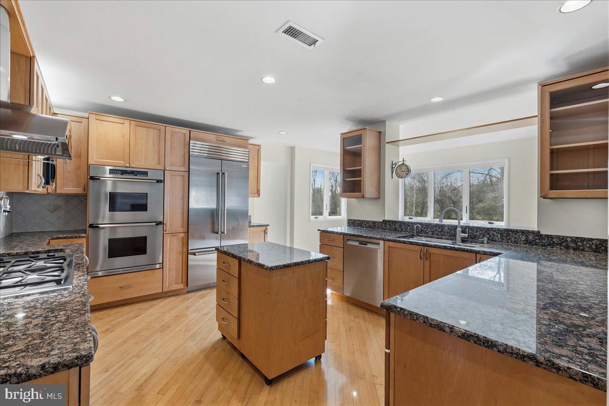 MAPLE GLEN - Residential