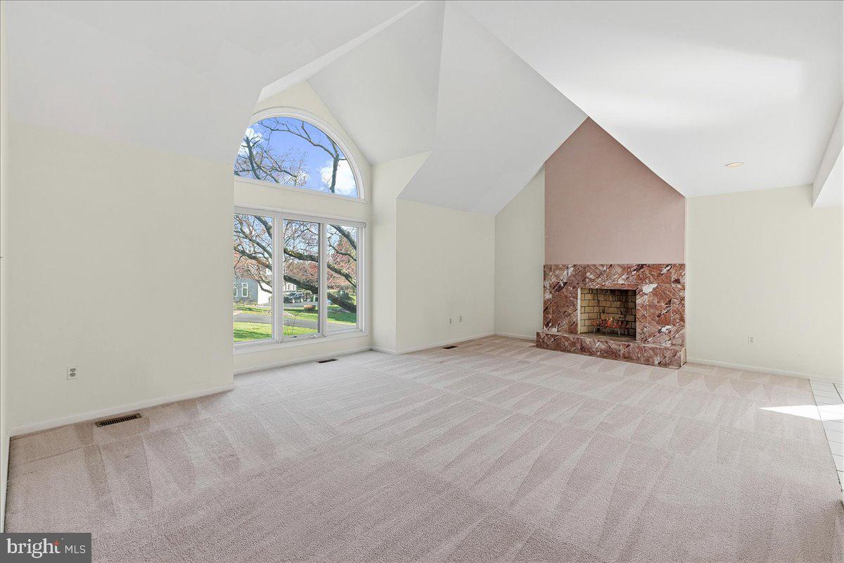 MAPLE GLEN - Residential