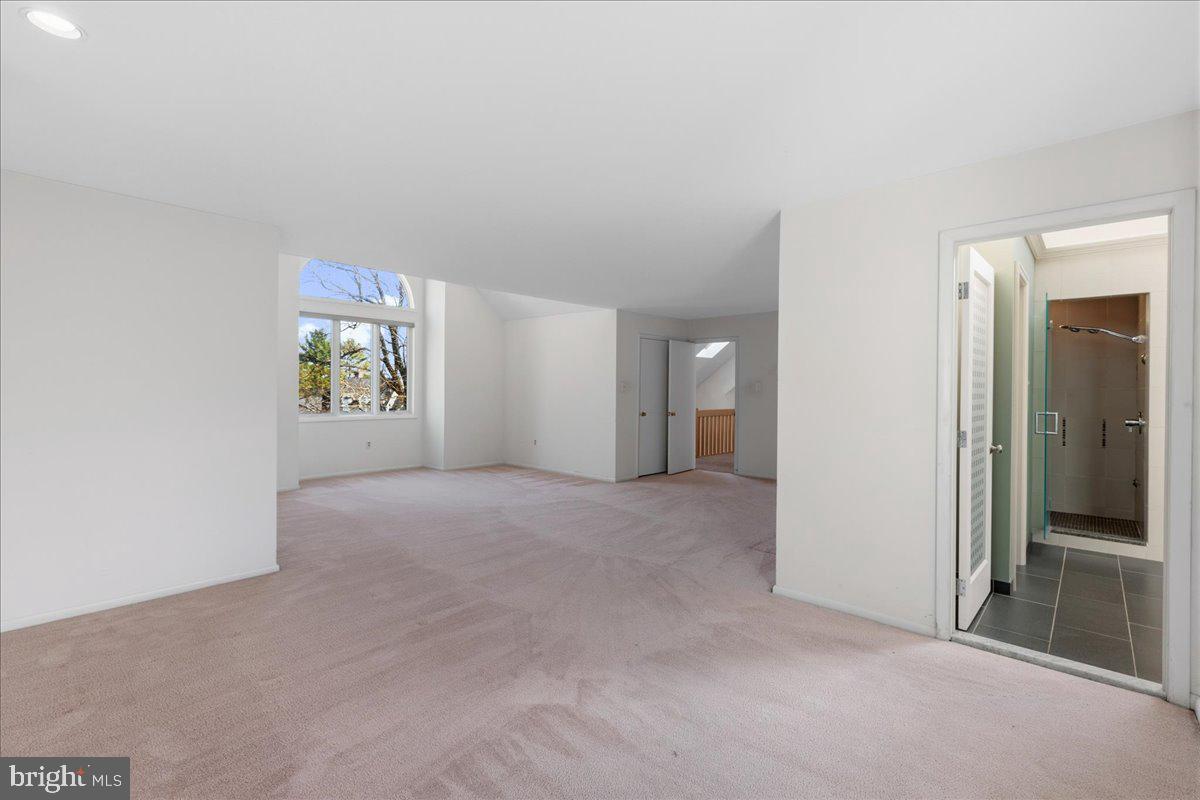 MAPLE GLEN - Residential