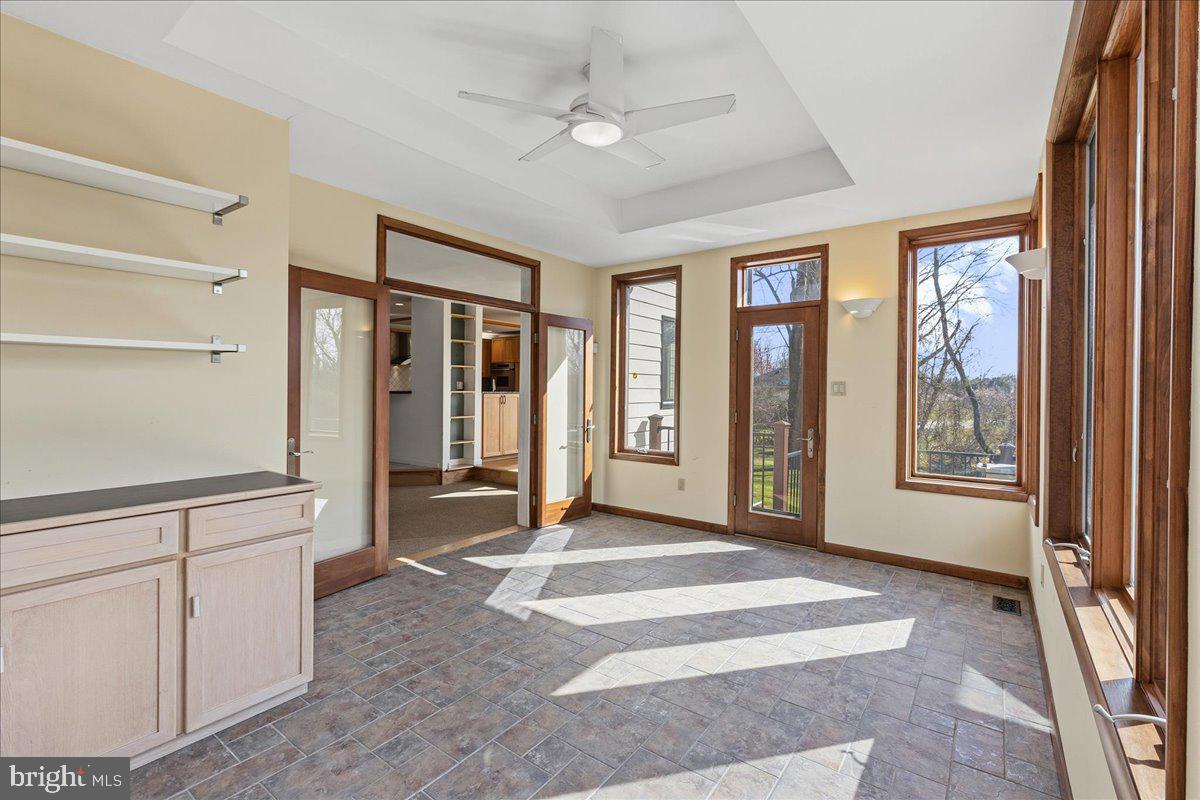 MAPLE GLEN - Residential